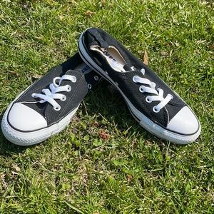 Women’s converse shoreline slip on size 8